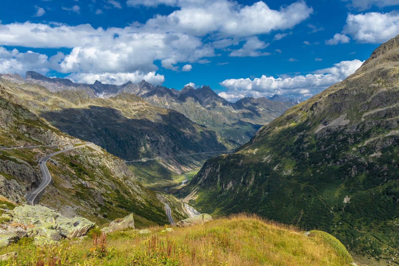 Roadtrip po Švajčiarsku: Itinerár na 7–10 dní autom 2026 11 Deň 7: Täsch → Furkapass → Tremola → Lugano