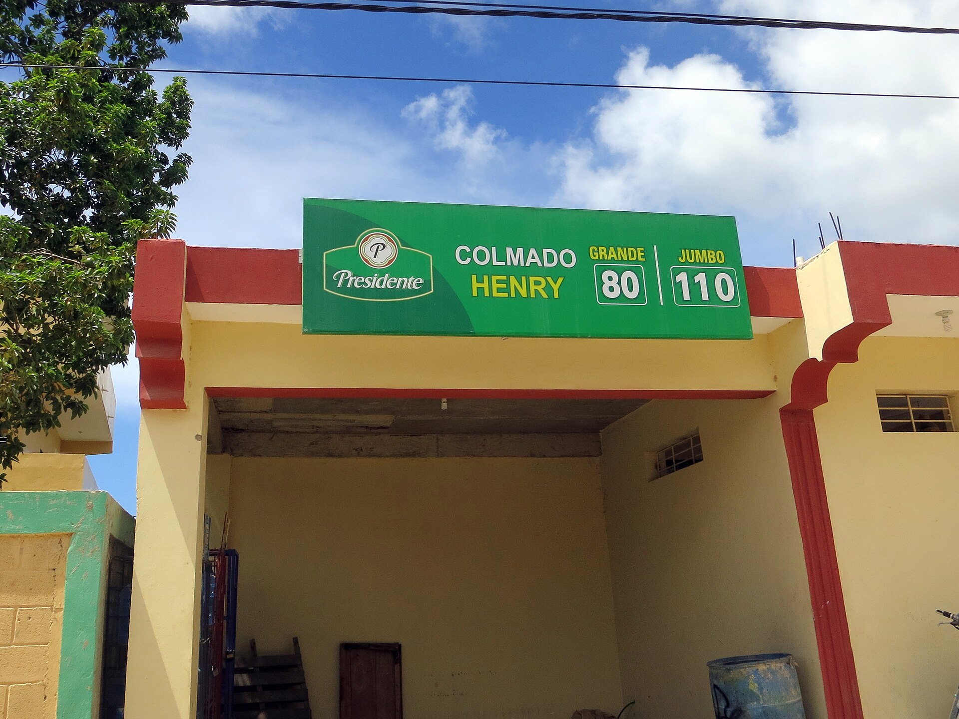 República Dominicana: férias, 21 dicas e quando ir 19 Colmado — mercadinho, bar e coração do bairro dominicano
