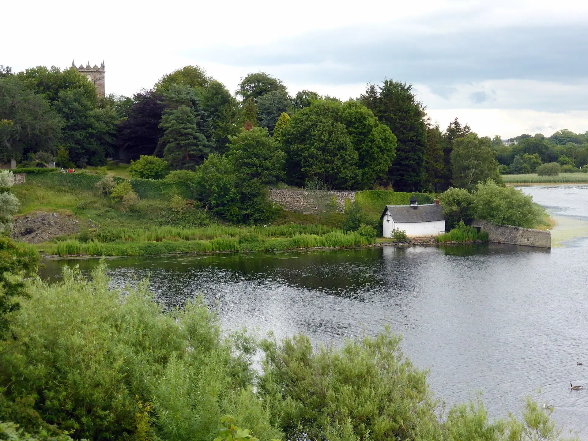 Edinburgh, Skócia: 31 tipp, mit érdemes látni és csinálni 2026-ban 35 A Duddingston Loch tó a Holyrood Parkban