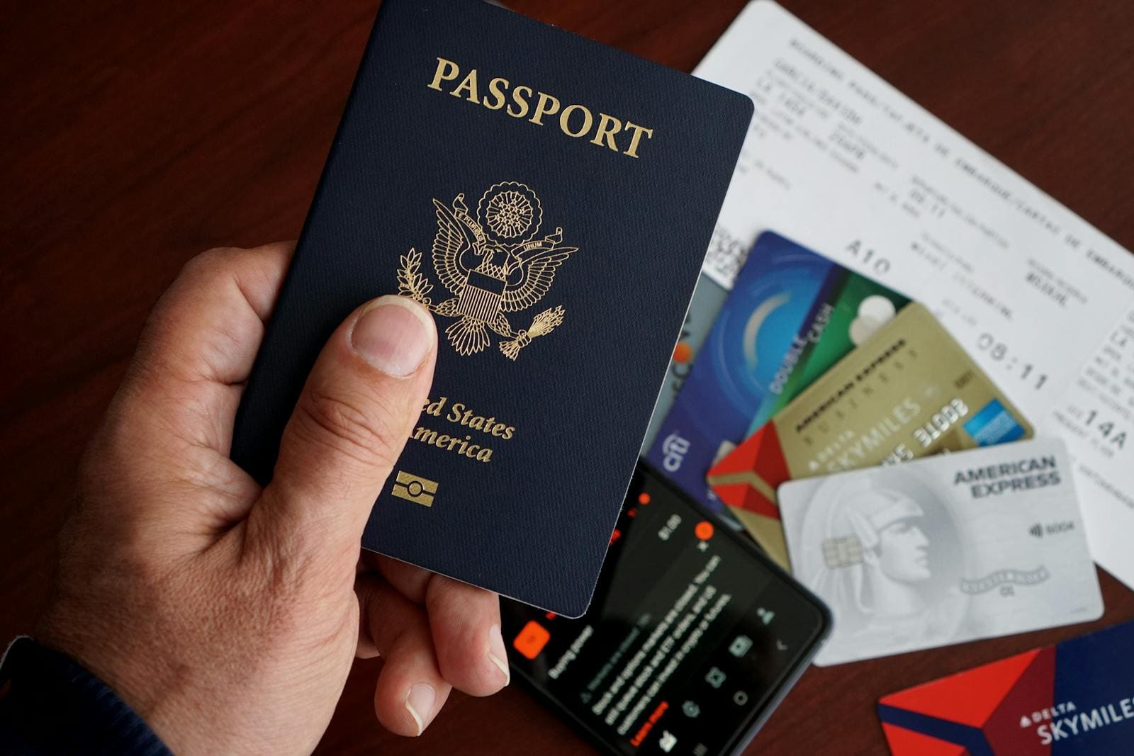 ESTA for the USA 2026: How to Apply Step by Step 43 Passport and boarding pass
