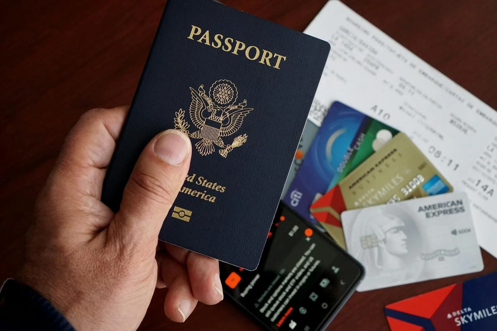 ESTA for the USA 2026: How to Apply Step by Step 2 Passport and boarding pass