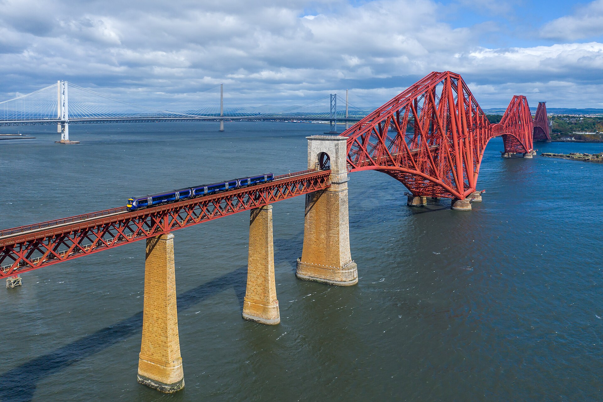 Édimbourg : 31 choses à voir et à faire en 2026 30 Le pont ferroviaire Forth Bridge sur le Firth of Forth