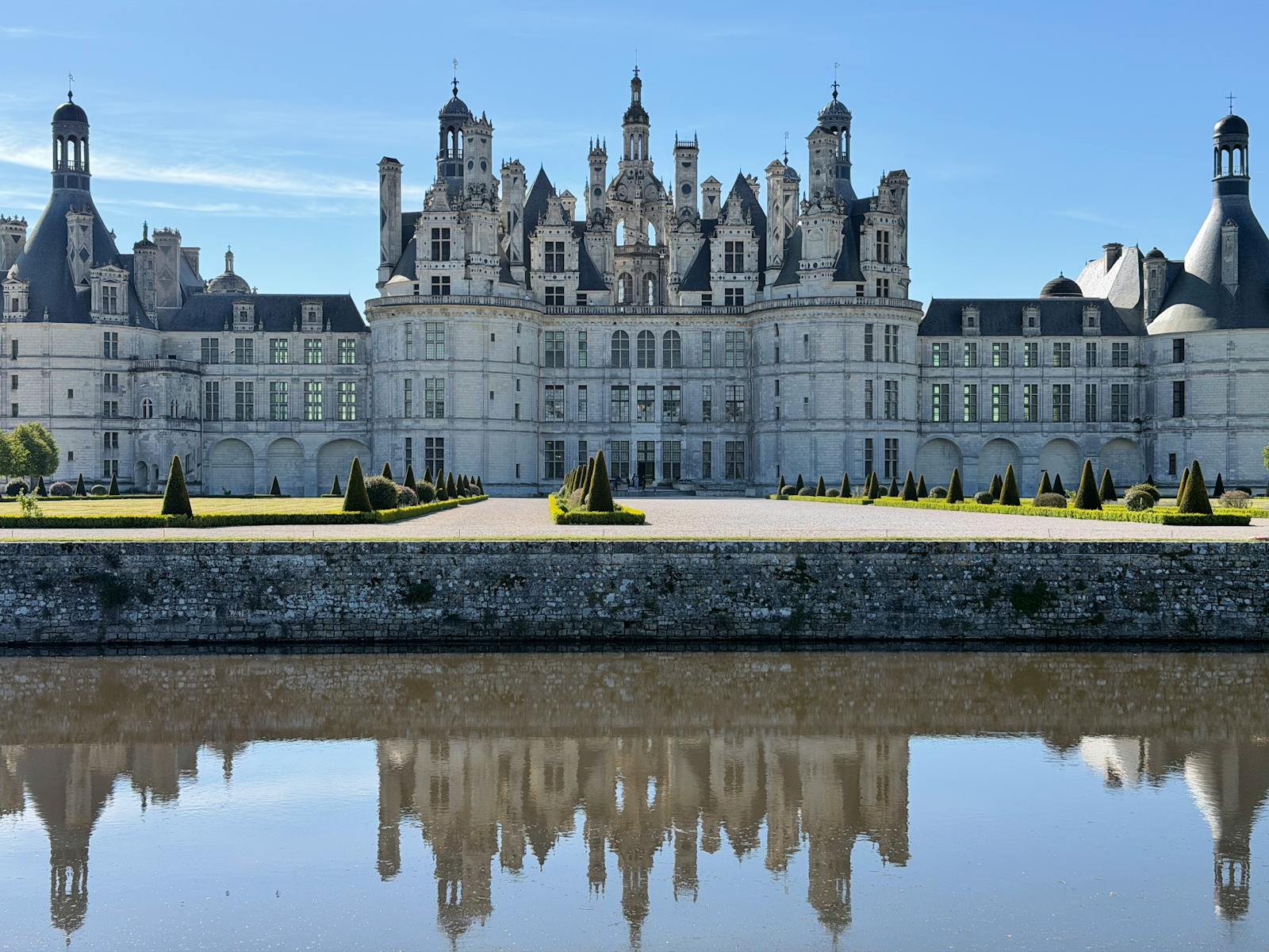 France Holidays: 30 Best Places to Visit in 2026 3 Château de Chambord in the Loire Valley