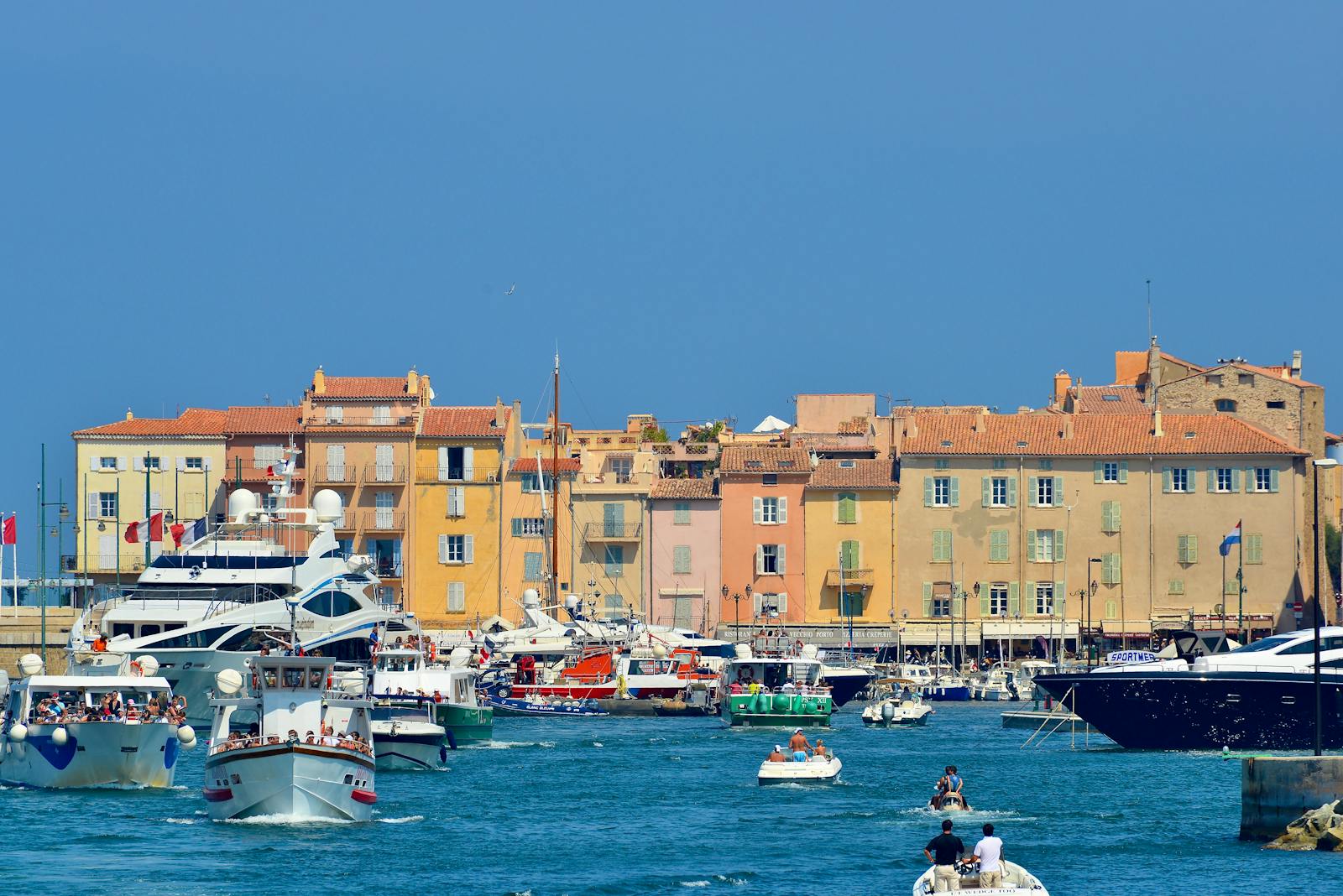 France Holidays: 30 Best Places to Visit in 2026 22 The harbour in Saint-Tropez