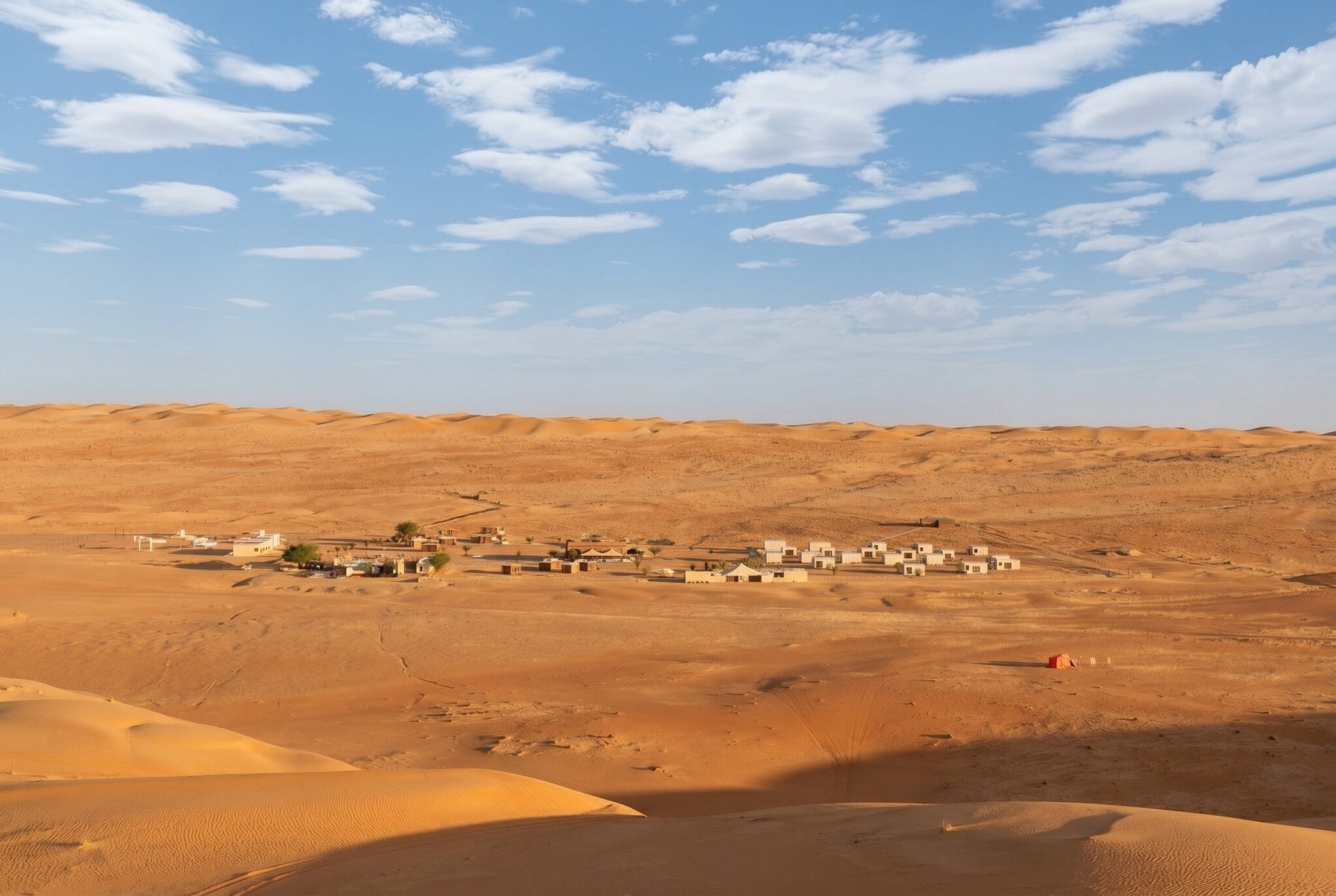 Vacanță în Oman: 21 de locuri de văzut și când să mergi în 2026 4 Camp în deșert la Wahiba Sands