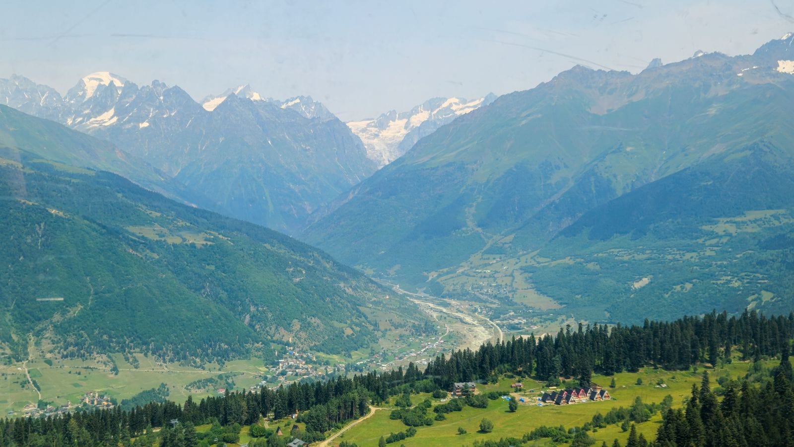 Sci in Georgia: Gudauri, Bakuriani e le piste più economiche d'Europa nel 2026 8 Goderdzi e Mestia: per avventurieri