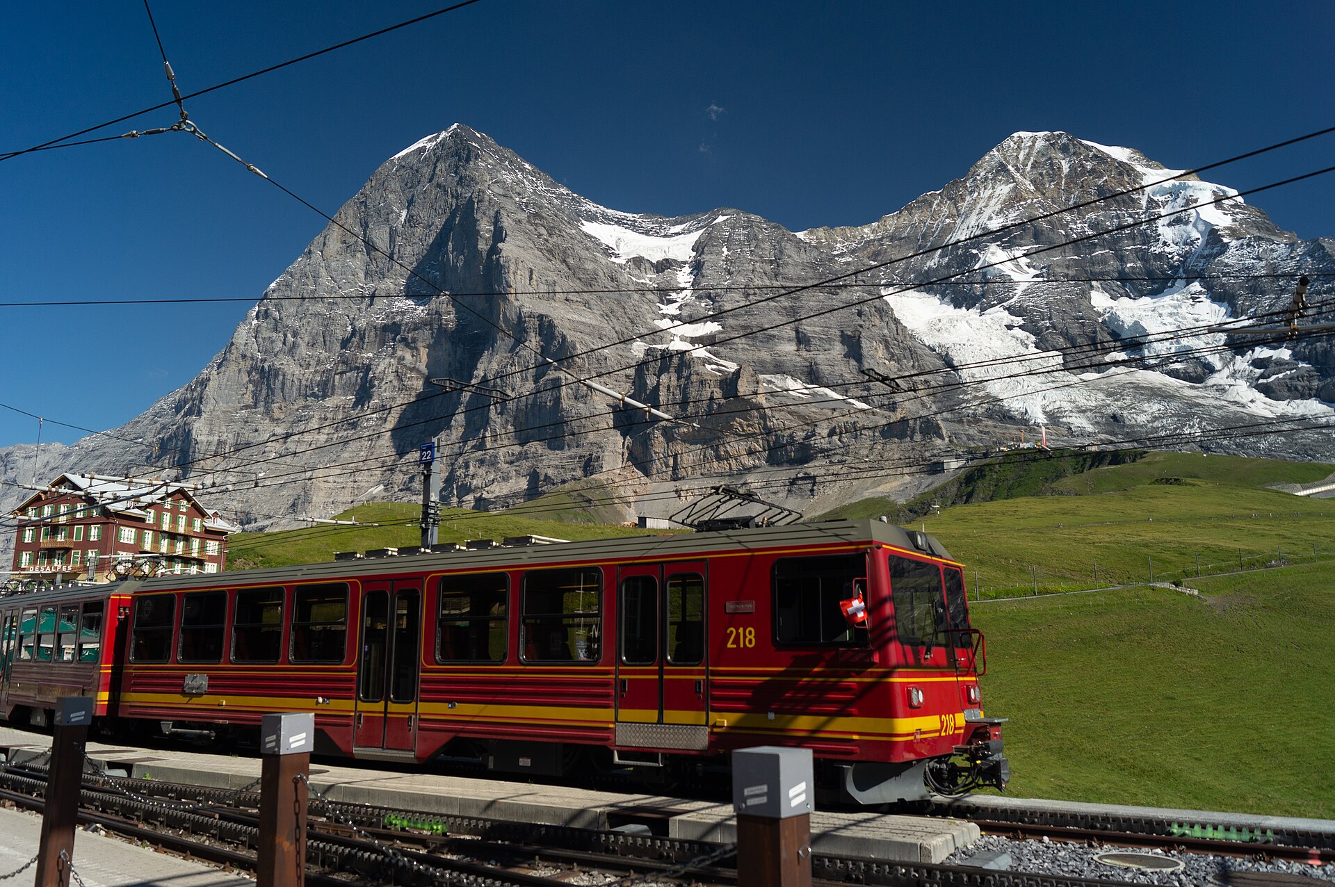 Grindelwald (Suiza): 14 cosas que ver y hacer (First, Bachalpsee y Jungfraujoch) 2026 16 Collado de Kleine Scheidegg bajo el Eiger
