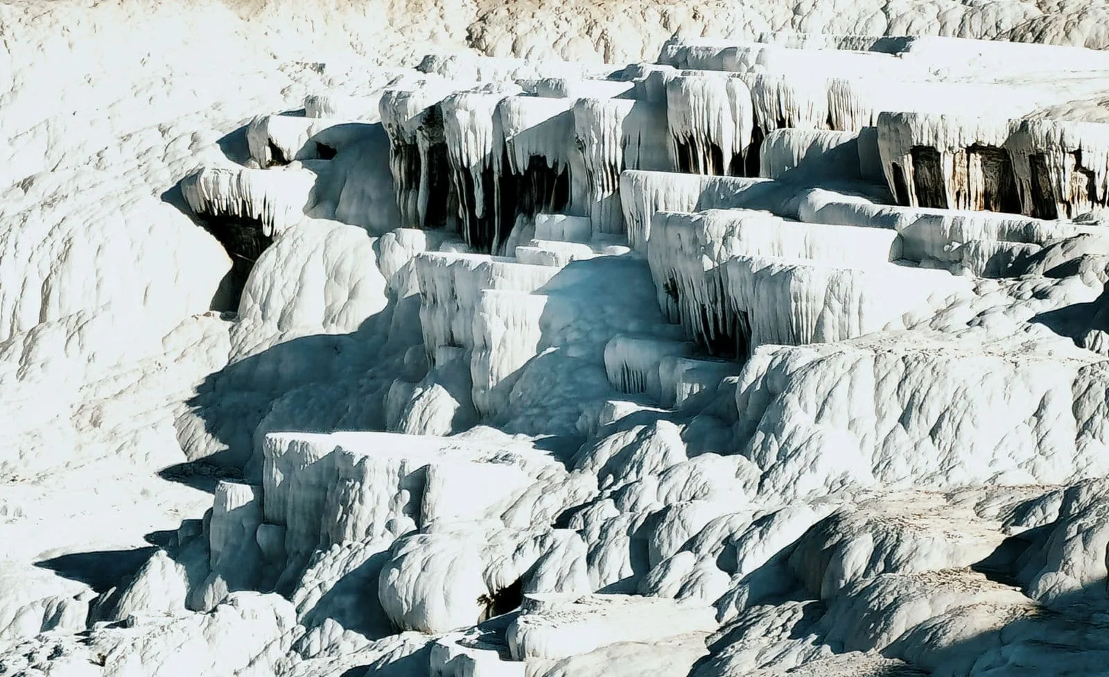 Urlaub in der Türkei: Wohin, was sehen und wann 2026 5 Weiße Travertinterrassen von Pamukkale
