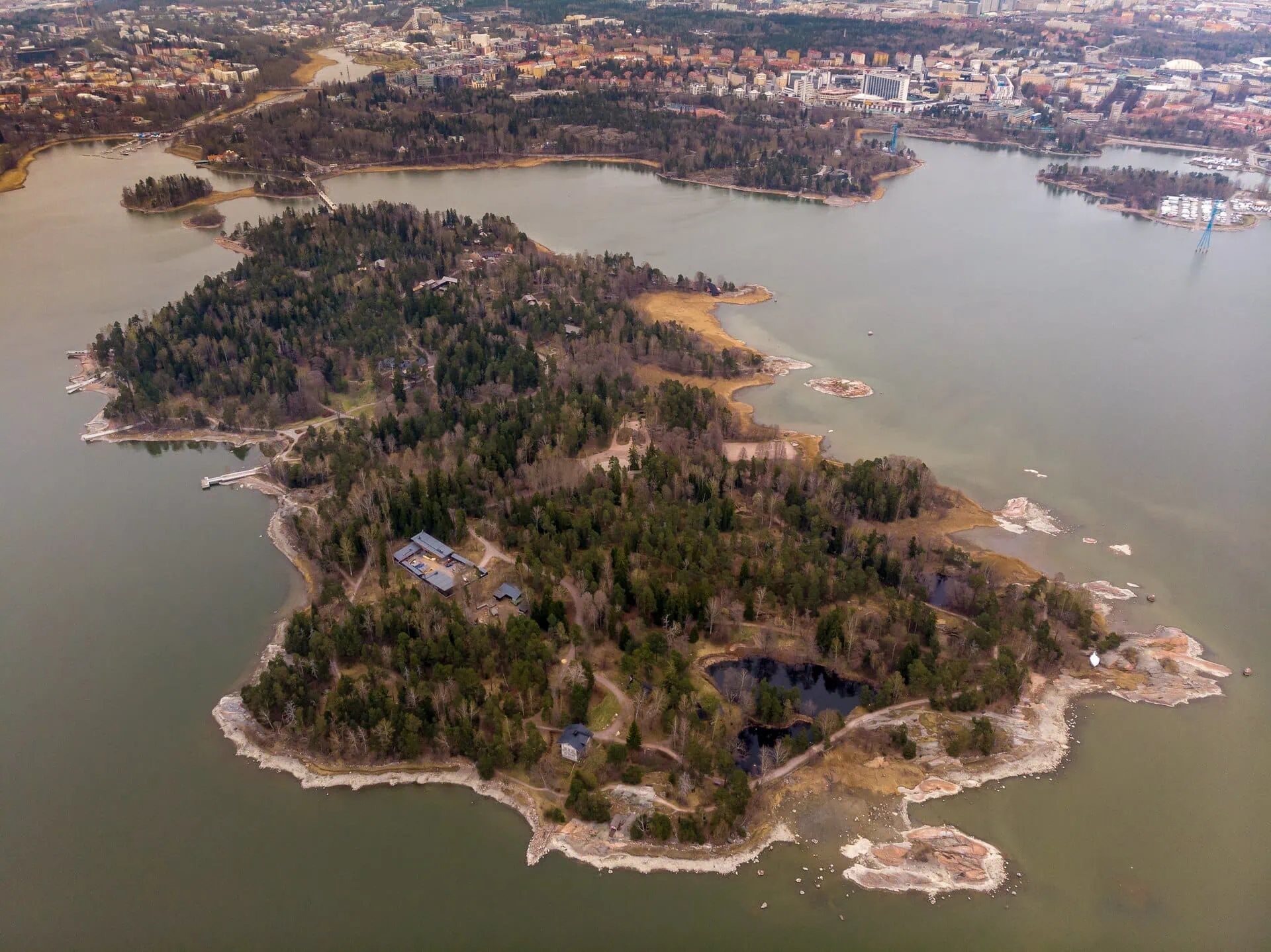 Helsinki (Finnország): 15 tipp, mit érdemes látni és csinálni a finn fővárosban 17 Skanzen a Seurasaari szigeten