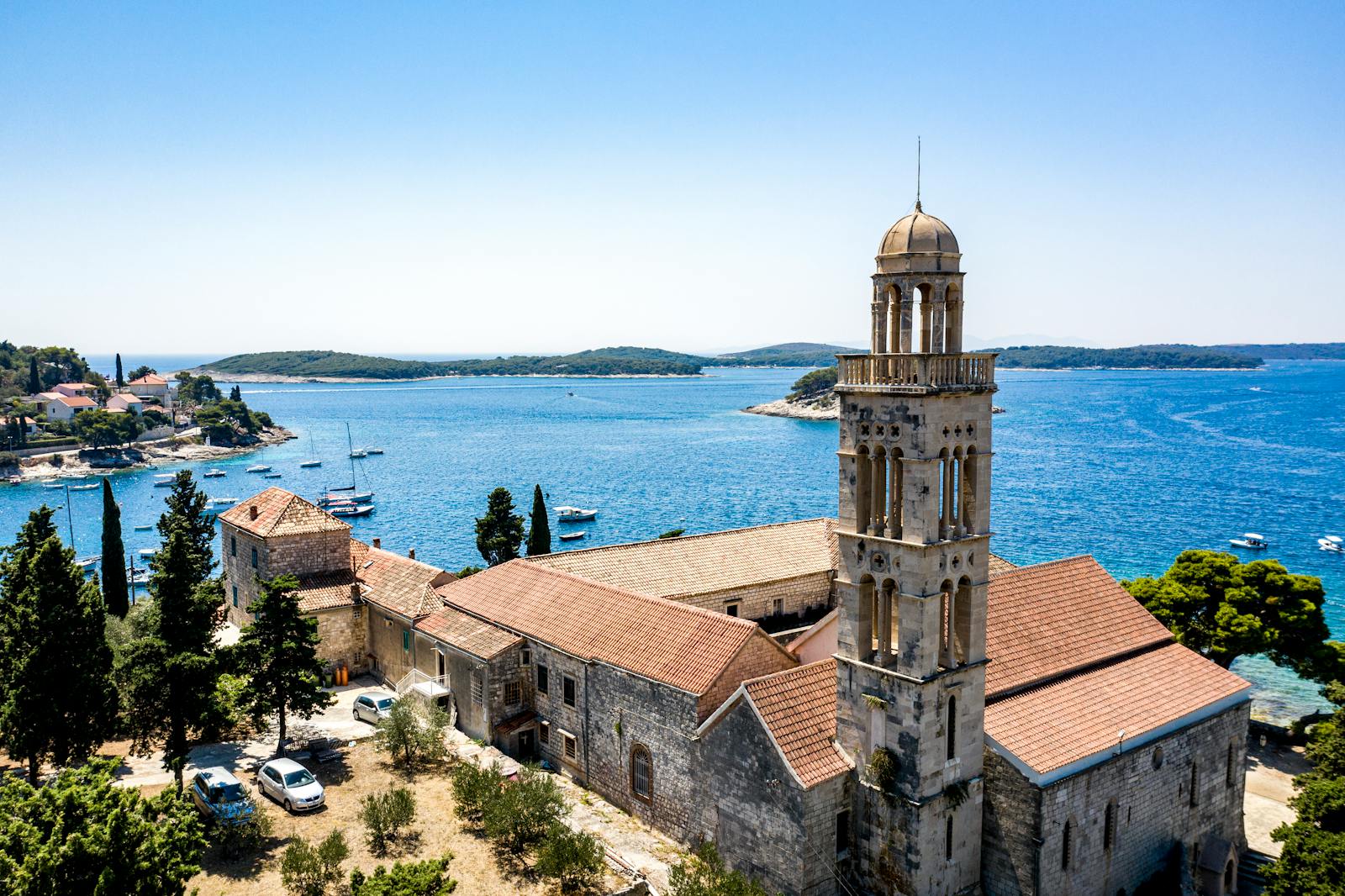 Eiland Hvar, Kroatië: 12 tips voor wat te zien en doen in 2026 20 Veelgestelde vragen