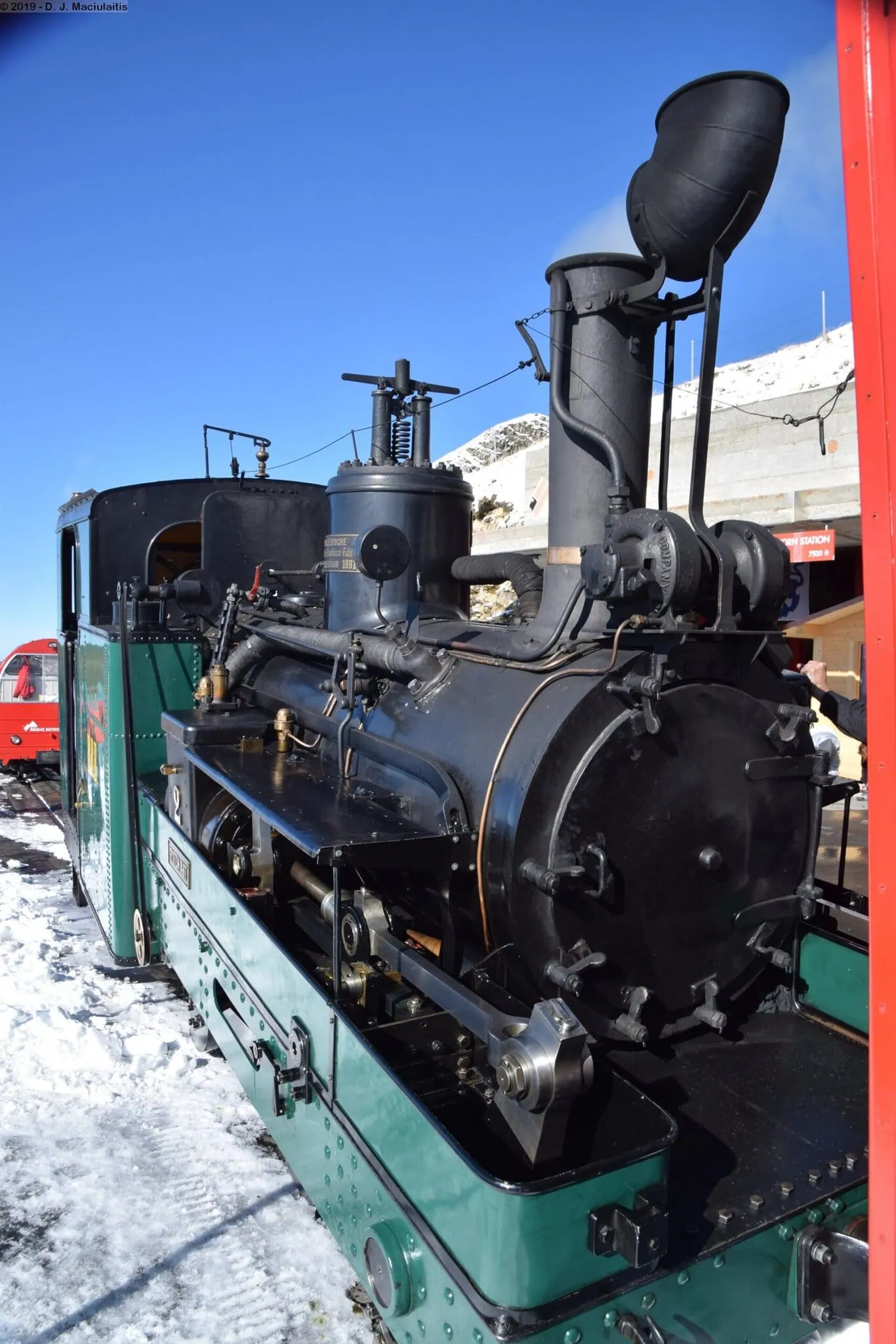 Interlaken és a Jungfraujoch: 14 tipp, mit láss és csinálj 2026 16 A Brienz Rothorn Bahn gőzös fogaskerekű
