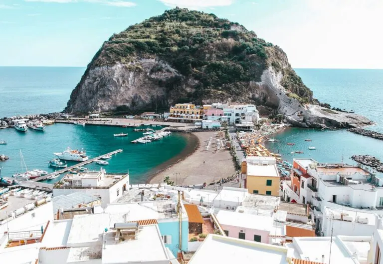 Itálie 16 Ischia a Procida: ostrovy v Neapolském zálivu — 8 tipů, co vidět a dělat