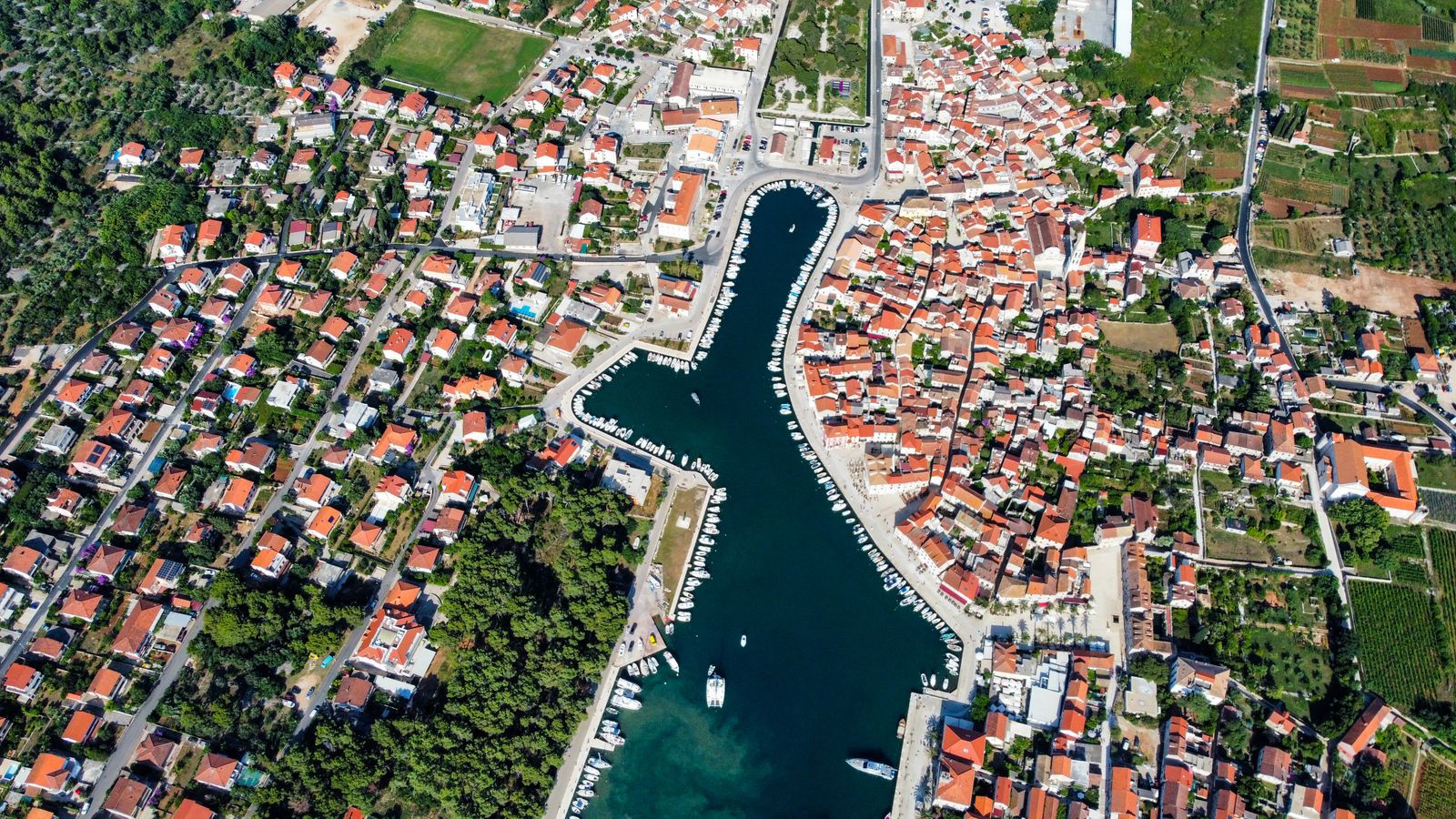 Eiland Hvar, Kroatië: 12 tips voor wat te zien en doen in 2026 10 Stari Grad