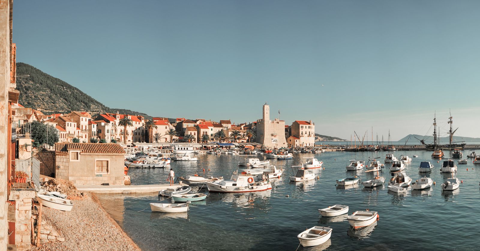 Isla Vis, Croacia: 11 consejos + Cueva Azul en 2026 3 Ciudad de Vis