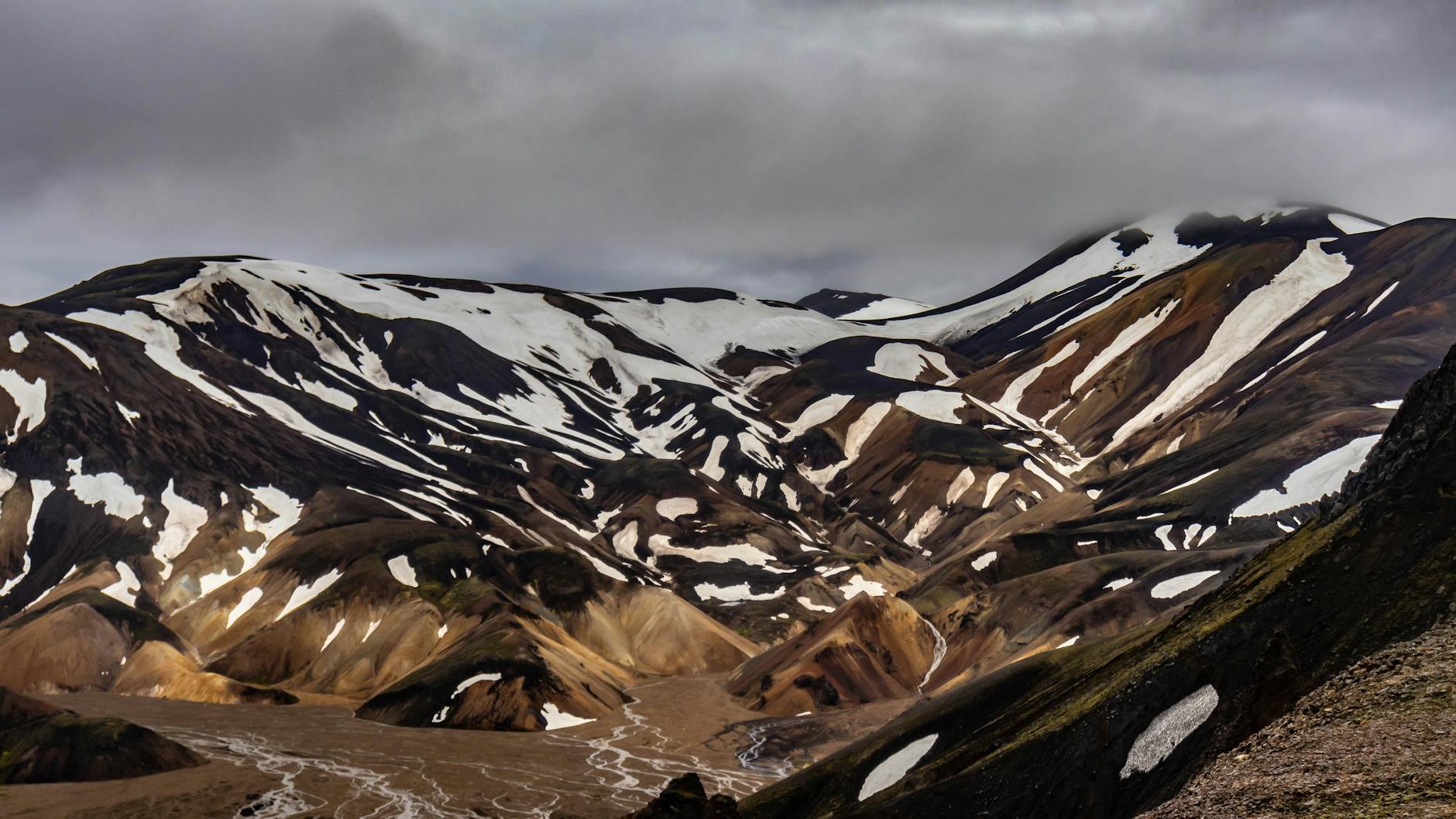 Iceland: The Complete Guide — What to See, When to Go and What It Costs in 2026 17 The Highlands and the rainbow mountains of Landmannalaugar