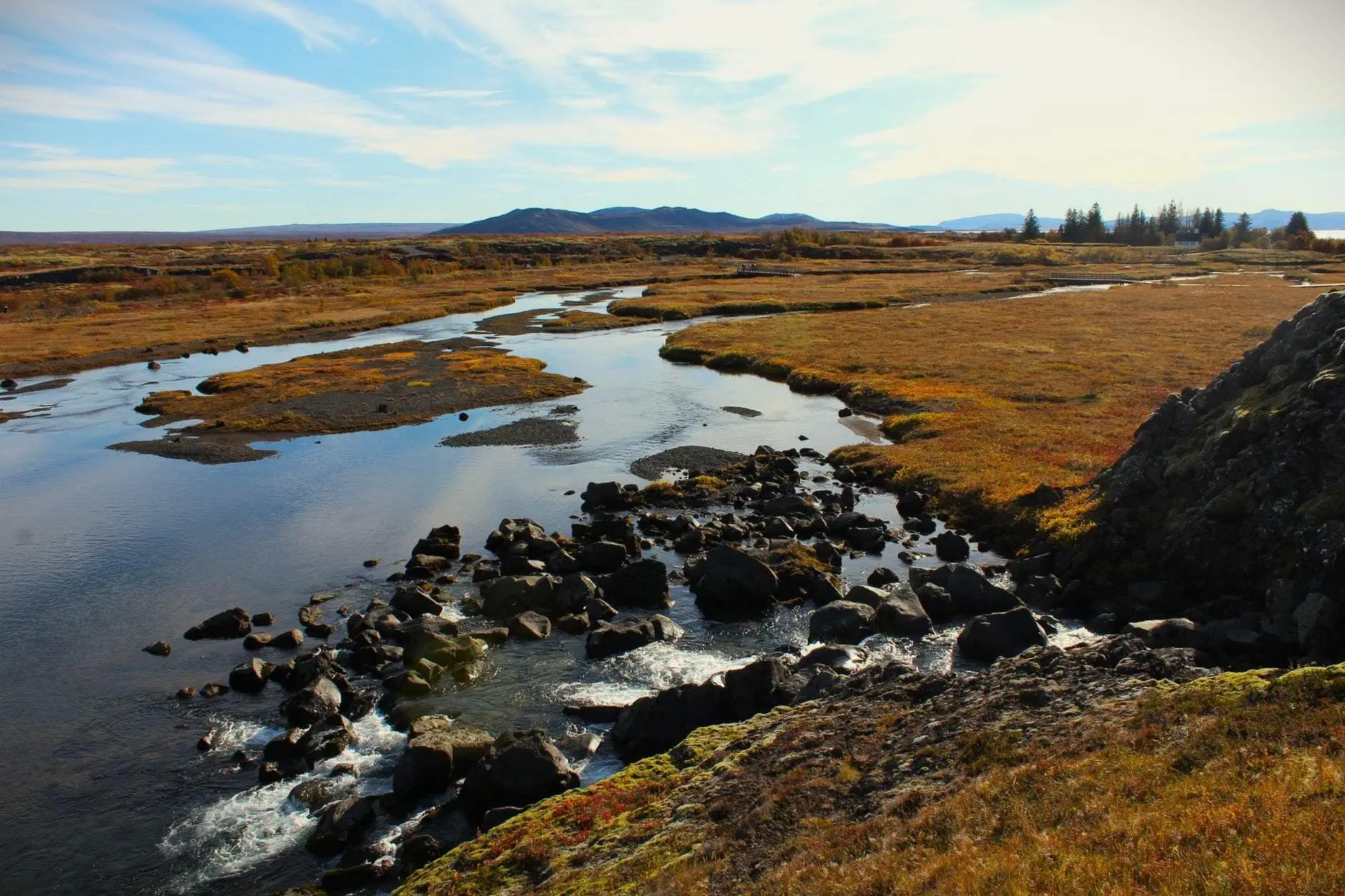 When to Visit Iceland: Weather Month by Month 16 Autumn colours and the shoulder season