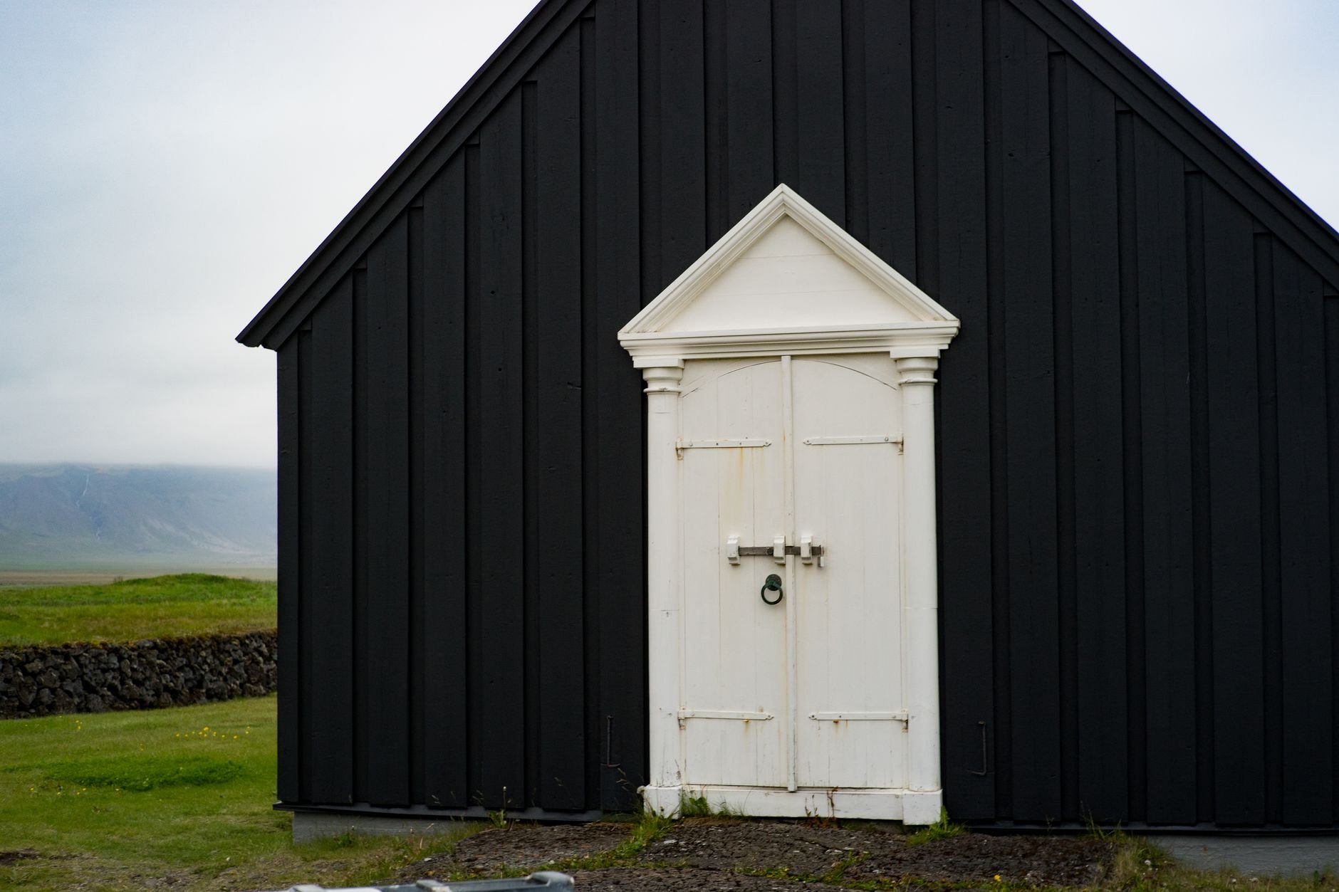 Snæfellsnes na Islandii: 12 atrakcji – co zobaczyć i robić 2026 17 Búðakirkja
