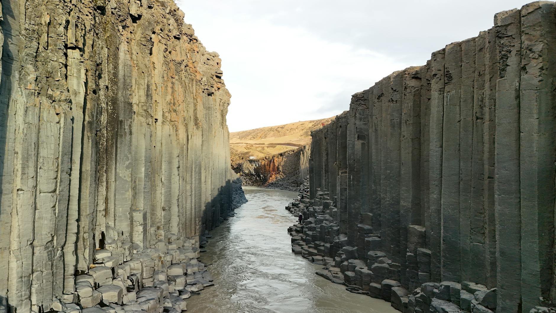 Fiordos del este de Islandia: 12 cosas que ver y hacer 8 Cañón de basalto Stuðlagil