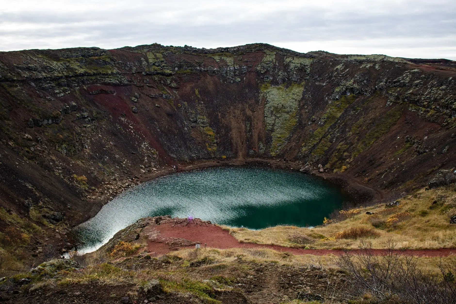 Golden Circle IJsland: complete gids voor 2026 10 Krater Kerið met turkooizen meertje