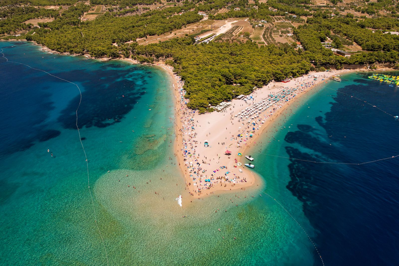 Het bospark Zlatni rt bij Rovinj
