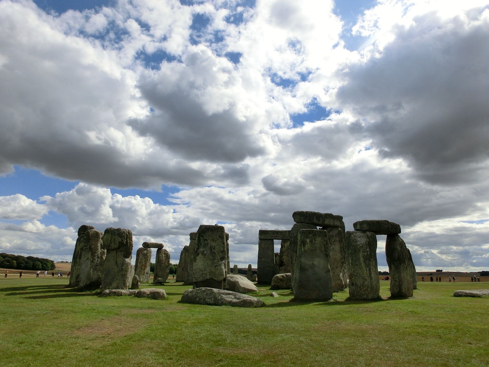 Stonehenge en Angleterre : billets, accès et 12 idées aux alentours en 2026 5 Comment se déroule la visite et comment accéder AU MILIEU des pierres