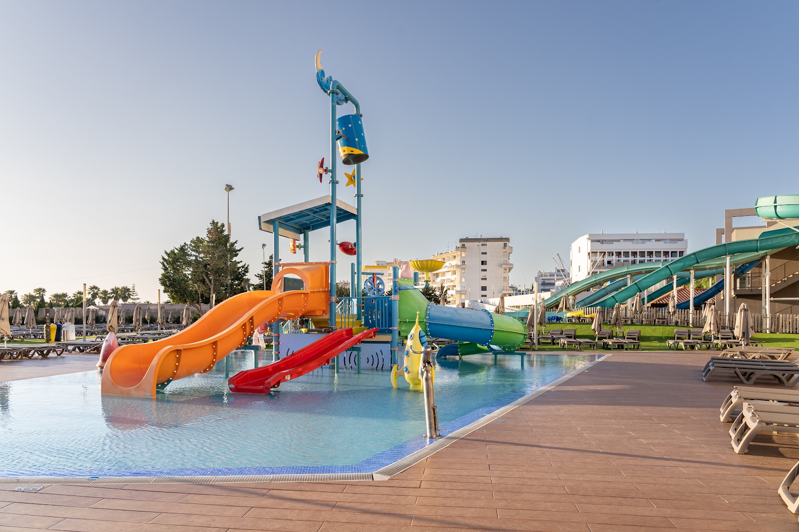 Hoteles familiares en el Algarve (Portugal): 14 mejores alojamientos para 2026 2 Hotel Jupiter Albufeira – Family & Fun
