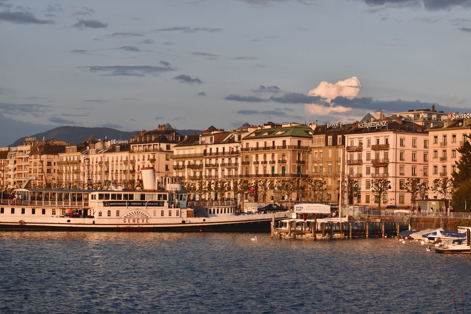 Ginebra (Suiza): 16 cosas que ver y hacer junto al mayor lago alpino en 2026 3 Dónde alojarse en Ginebra