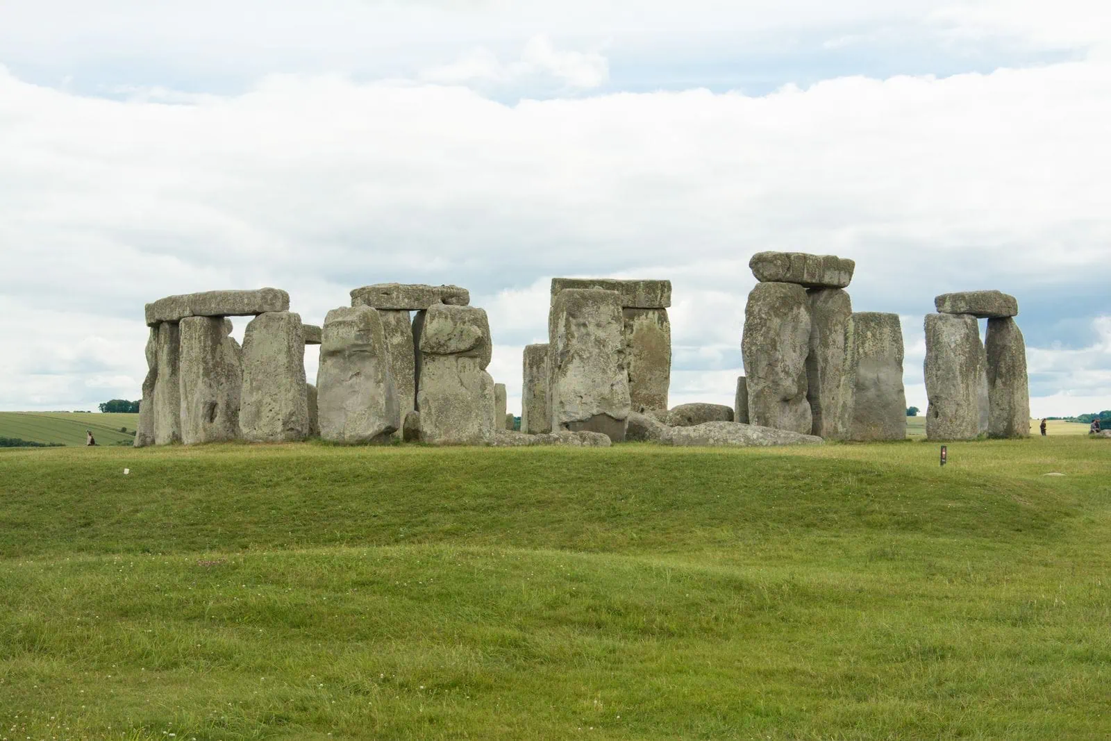 Stonehenge (Anglia): belépő, megközelítés és 12 tipp a környéken 2026-ban 2 Mikor érdemes Stonehenge-be menni, és milyen időjárásra számíts