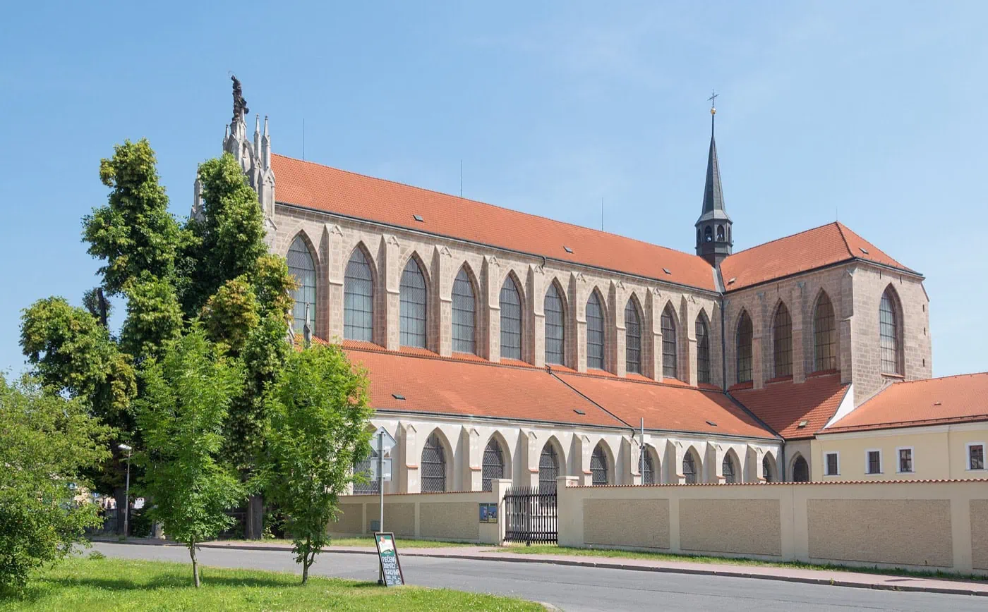 Cosa vedere a Kutná Hora: 10 consigli per la città argentea UNESCO nel 2026 6 Cattedrale dell'Assunzione della Vergine Maria a Sedlec di Jan Santini