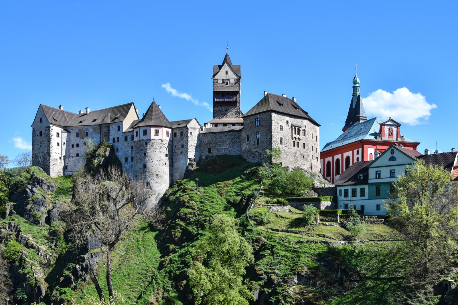 What to See in Karlovy Vary: 9 Tips for Colonnades, Spas & Day Trips 2026 14 Loket Castle above the Ohře River near Karlovy Vary