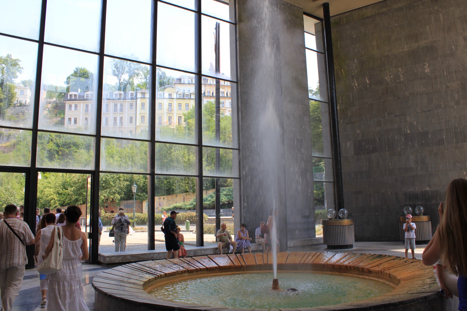 What to See in Karlovy Vary: 9 Tips for Colonnades, Spas & Day Trips 2026 3 The Hot Spring – a hot geyser inside the Hot Spring Colonnade