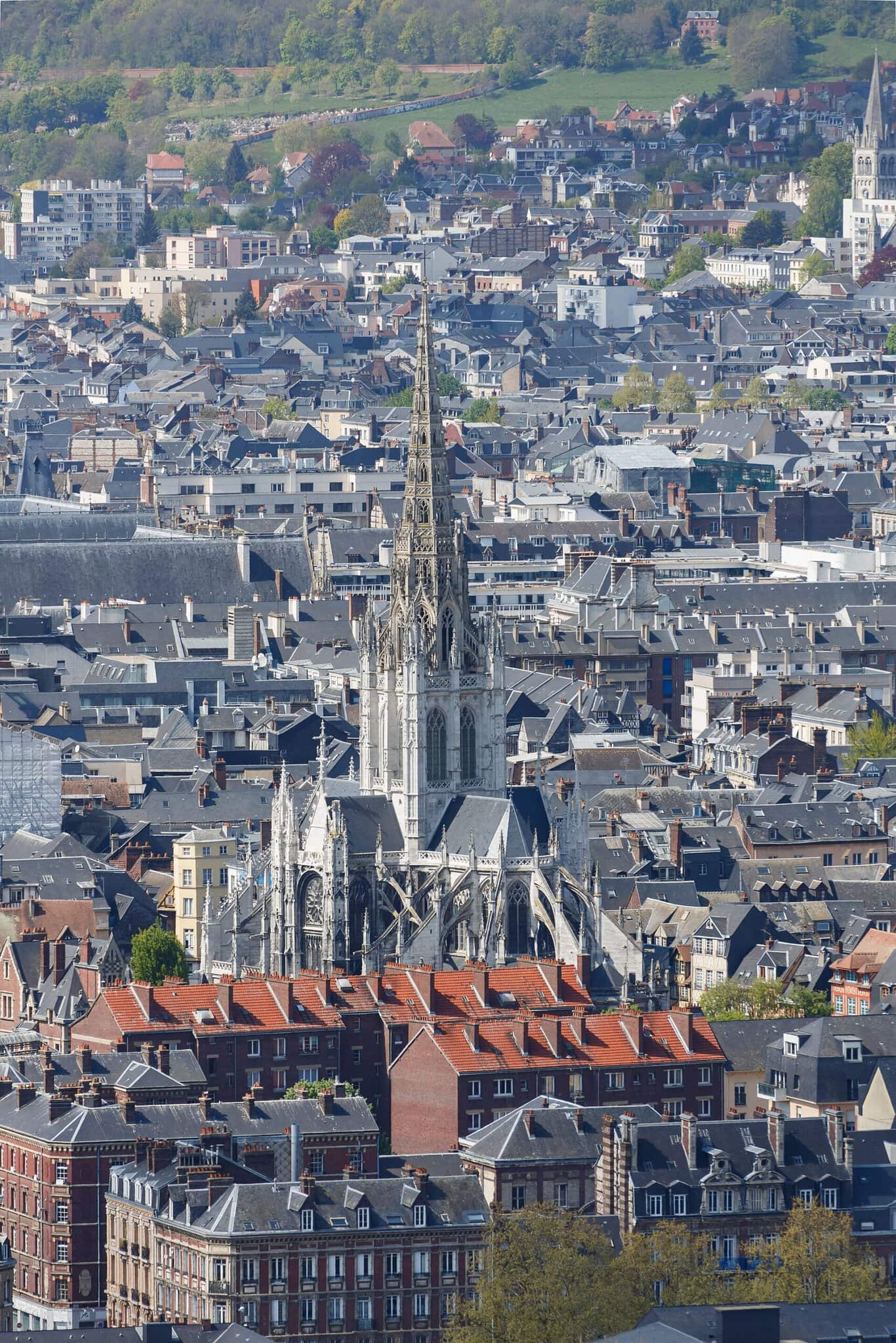 Rouen, Francúzsko: 12 tipov, čo vidieť a robiť v roku 2026 90 L'Aître Saint-Maclou a desivá kostnica
