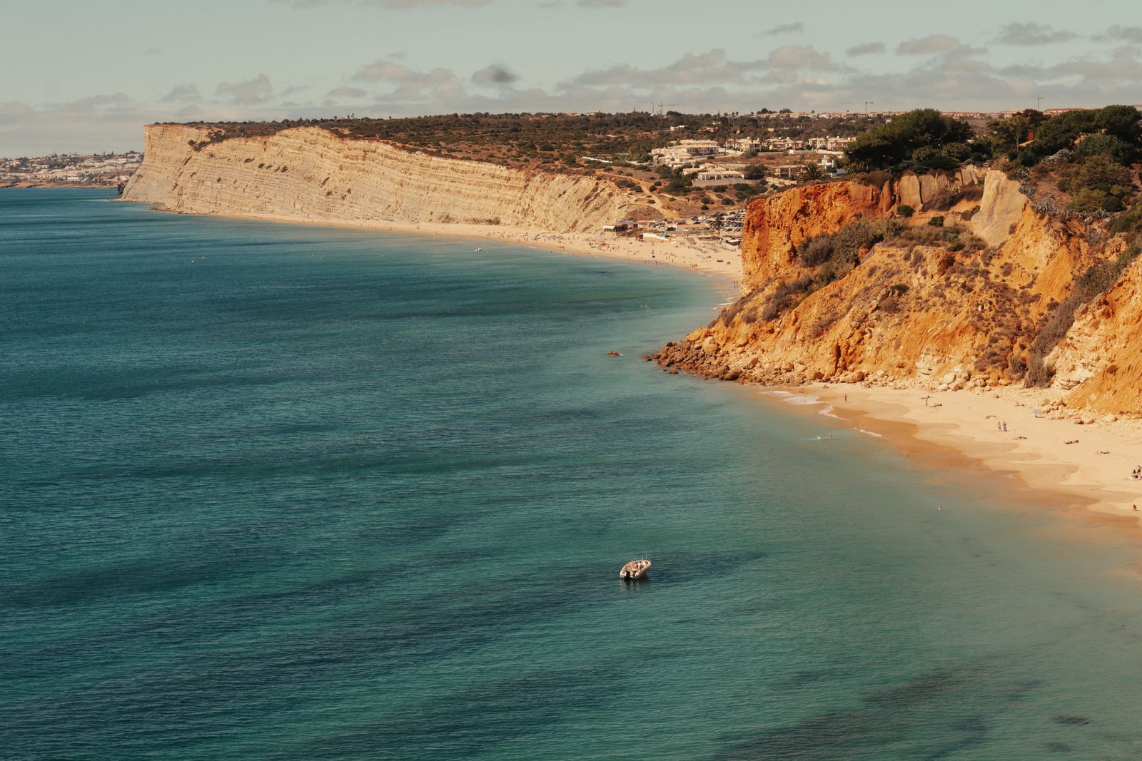 Nejkrásnější pláže Lagosu: 8 tipů, které navštívit a kde se koupat 11 Praia do Porto de Mós