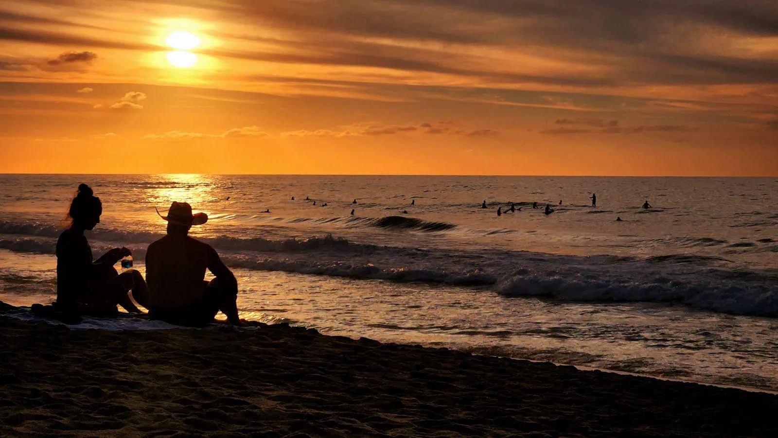 Puerto Escondido au Mexique : surf, plages et 12 conseils 2026 4 Coucher de soleil à La Punta
