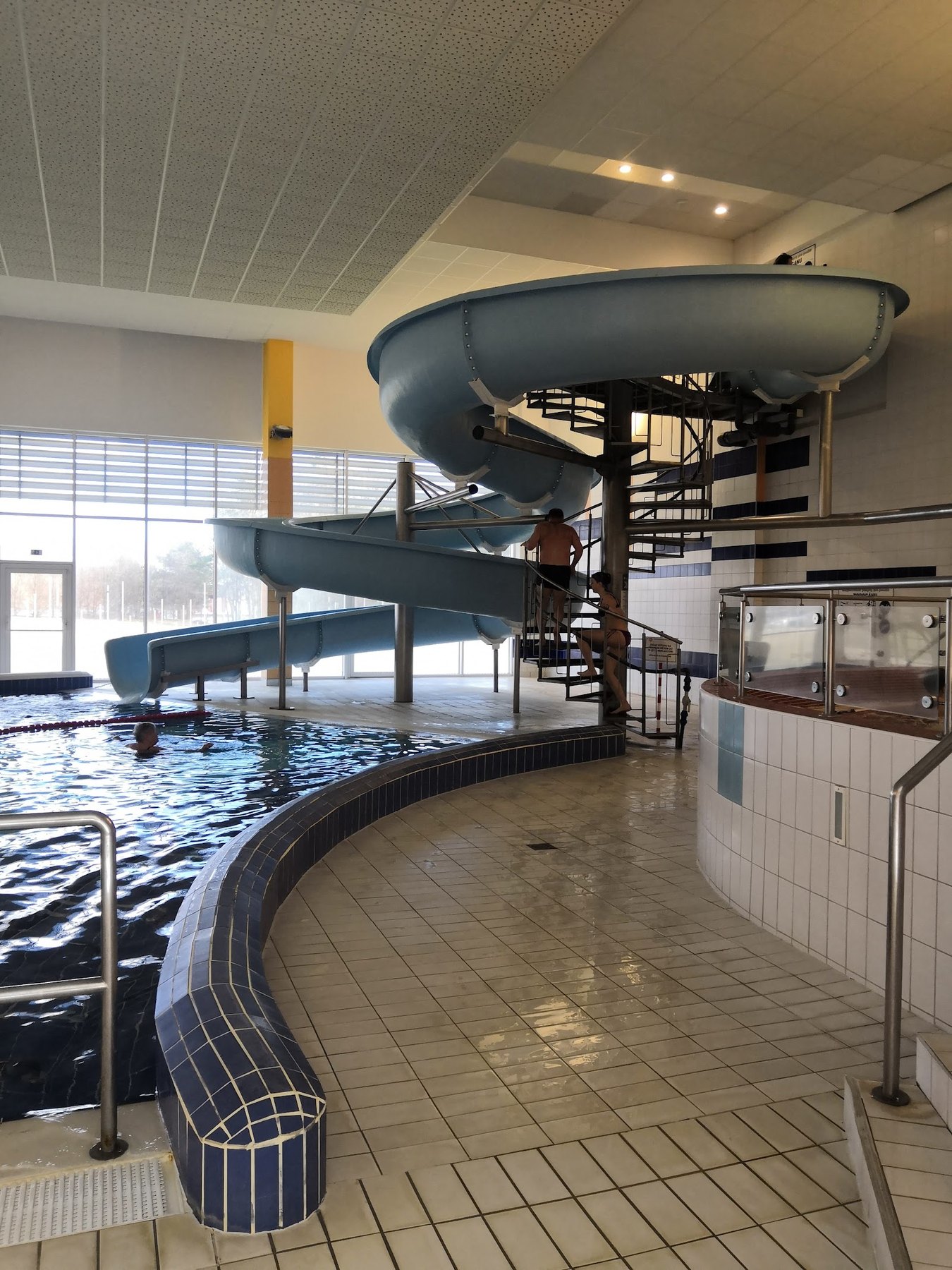 Thermalbäder in Tschechien: 12 Tipps für warmes Wasser im Jahr 2026 9 Hallenbad des Wellnesscentrums Aqua Viva in Třeboň