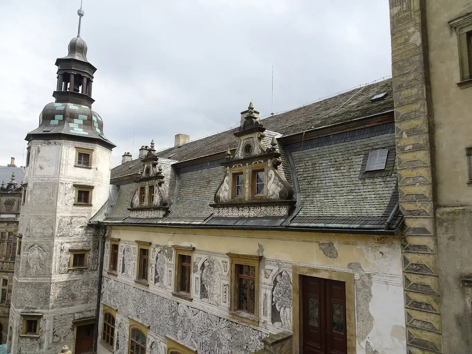 Liberec, Repubblica Ceca: 8 cose da vedere e fare in città e dintorni 12 Castello rinascimentale di Frýdlant con decorazioni a graffito