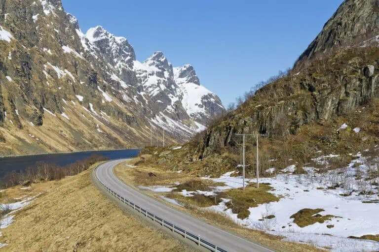 Norvégia: útikalauz, tippek és látnivalók 2026 15 Lofoten gyerekekkel: 8 tipp, mit érdemes látni és csinálni