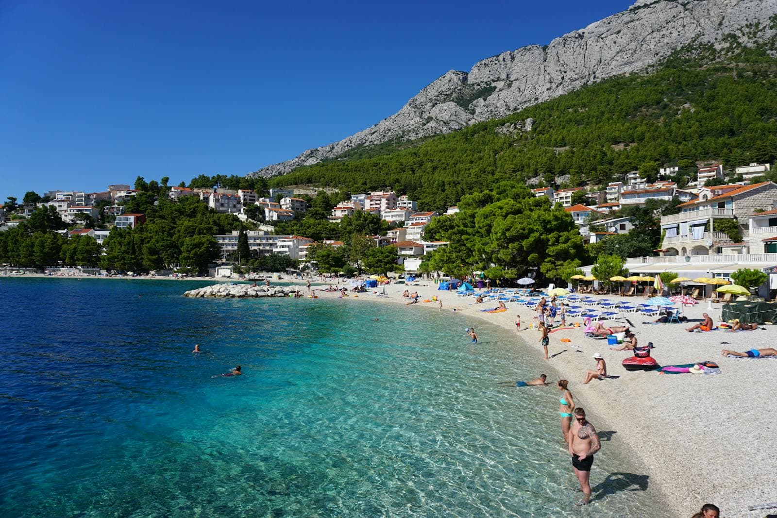 Makarska, Croația: 12 idei ce să vezi și faci în 2026 2 Când să pleci spre Riviera Makarska