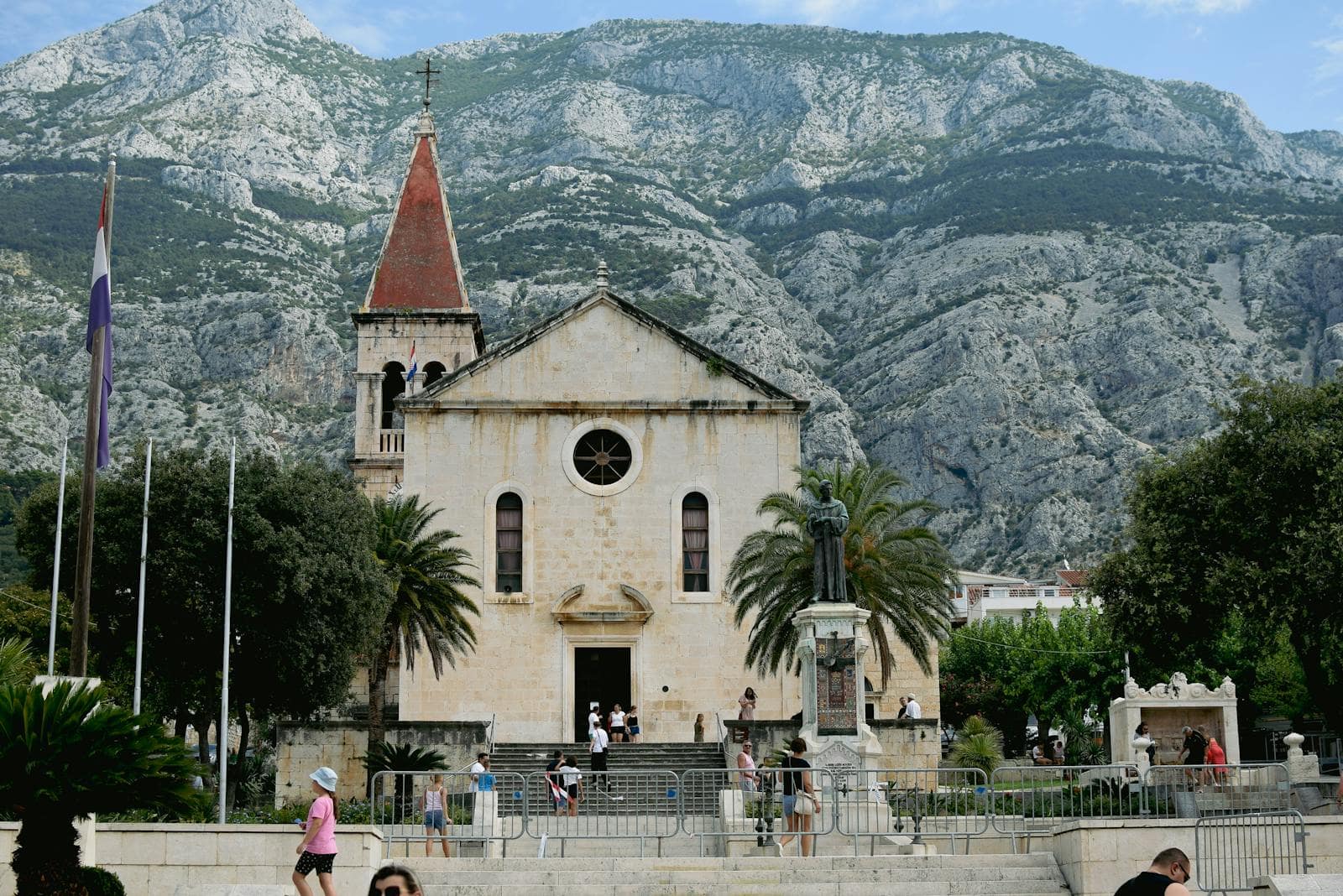 Makarska, Croația: 12 idei ce să vezi și faci în 2026 5 Plimbă-te prin centrul orașului Makarska