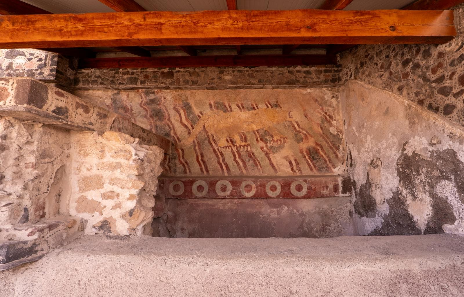 Teotihuacán: piramidy, lot balonem i wycieczka z Mexico City 6 Malowidła ścienne w Teotihuacánie
