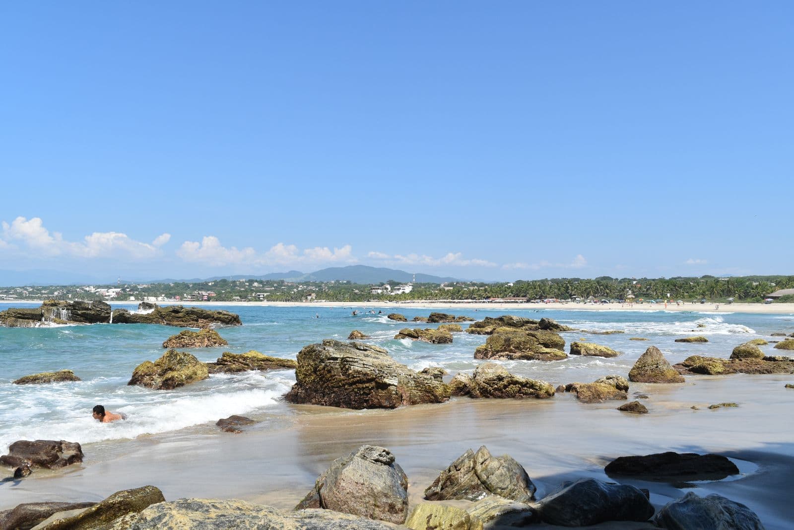 Puerto Escondido: surfing, plaże i 12 wskazówek 2026 5 Plaża Manzanillo