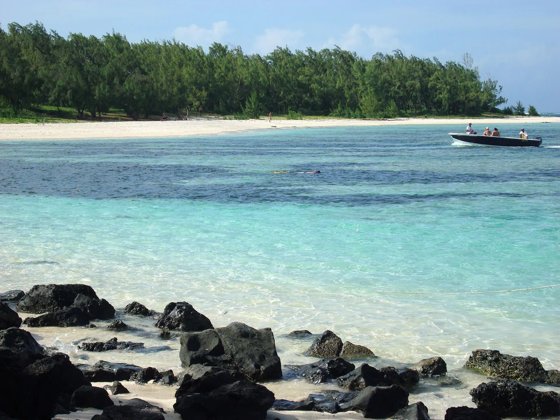 Mauritius utazás: 21 tipp, mit érdemes látni és mikor menj 2026 11 Strand az Île aux Cerfs szigeten