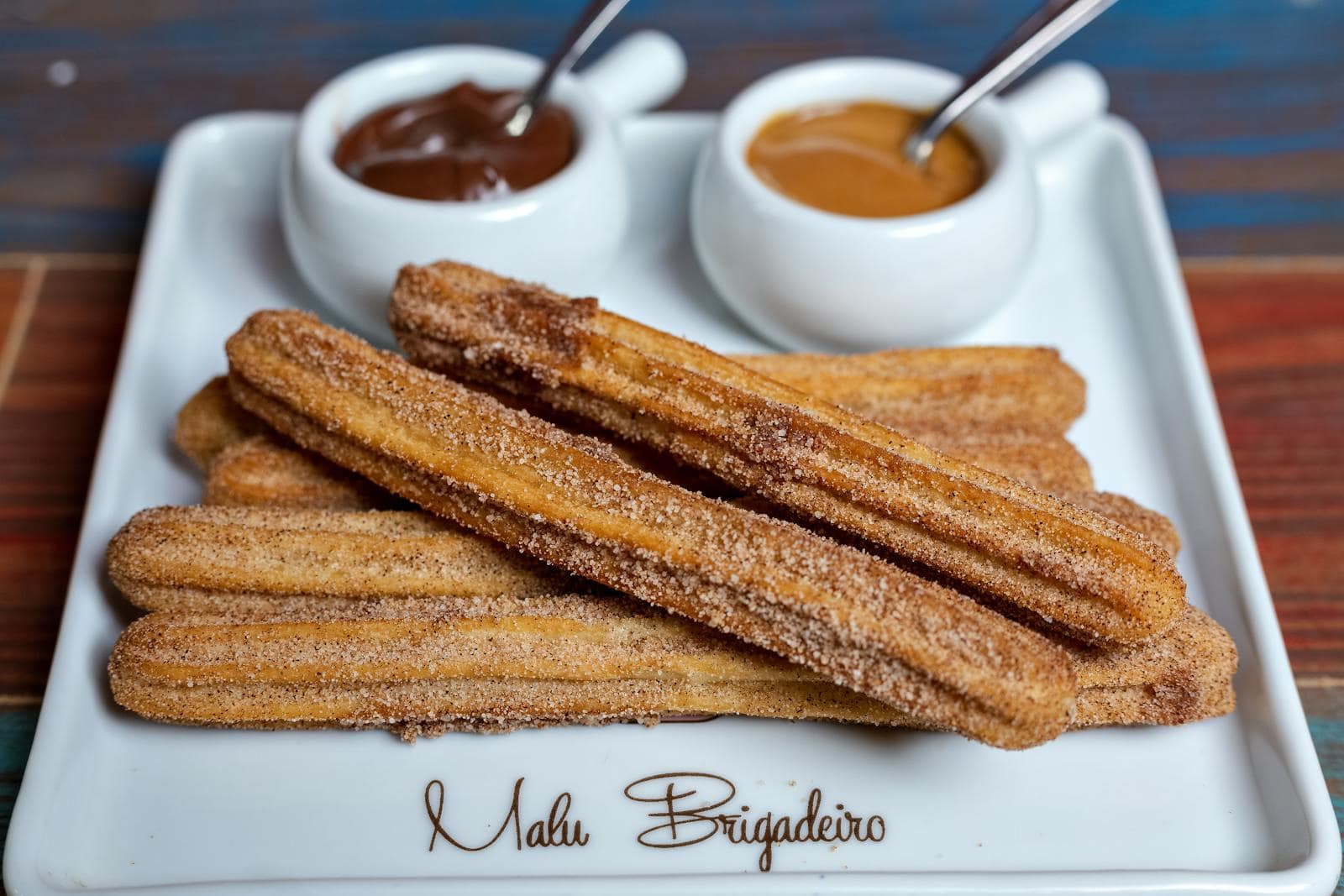 Bucătăria mexicană: 20 de preparate de gustat (nu doar tacos) 15 Churros cu ciocolată