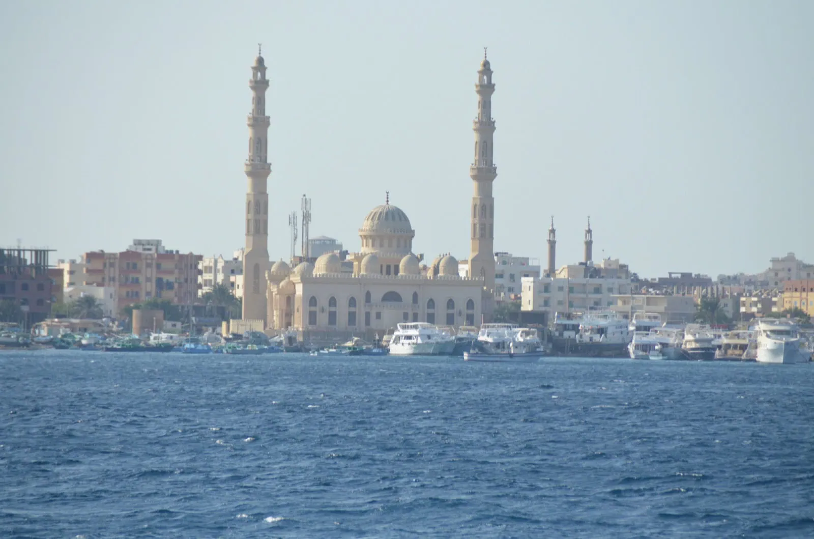 Hurghada, Egypt: 13 tipů, co vidět a dělat + nejlepší pláže 6 Mešita Al Mina v Hurghadě