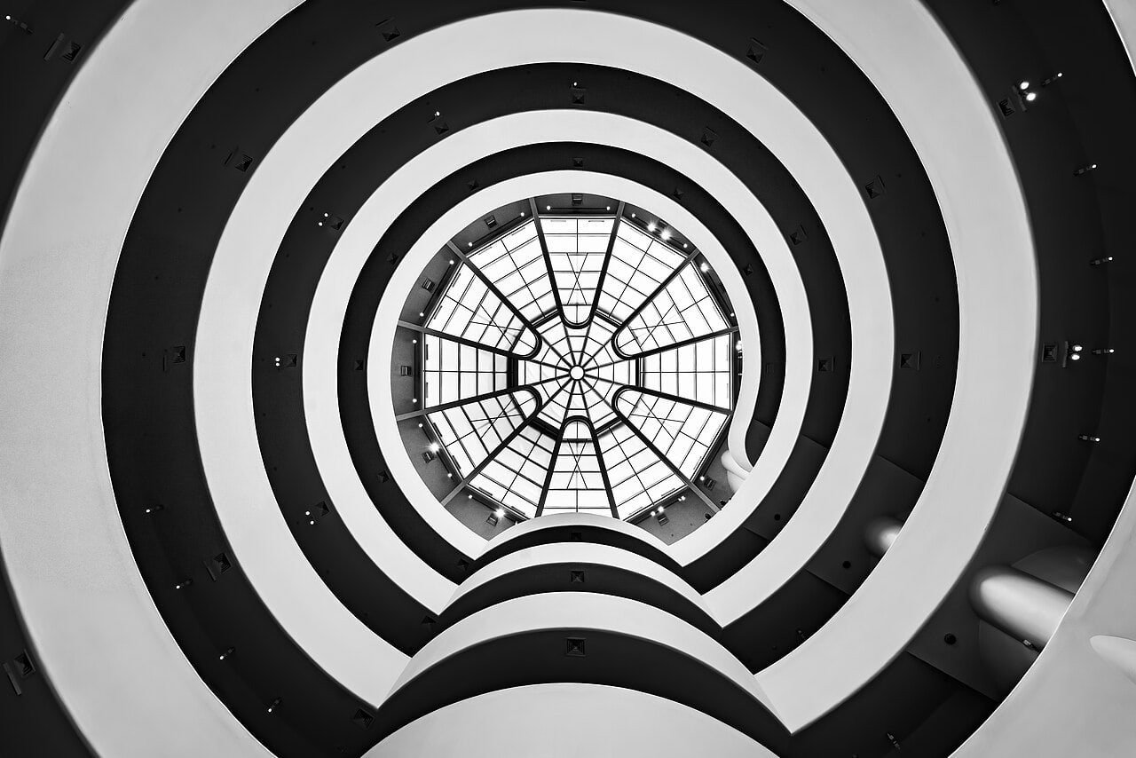 Les meilleurs musées de New York : 15 musées à visiter en 2026 93 Intérieur en spirale du musée Guggenheim