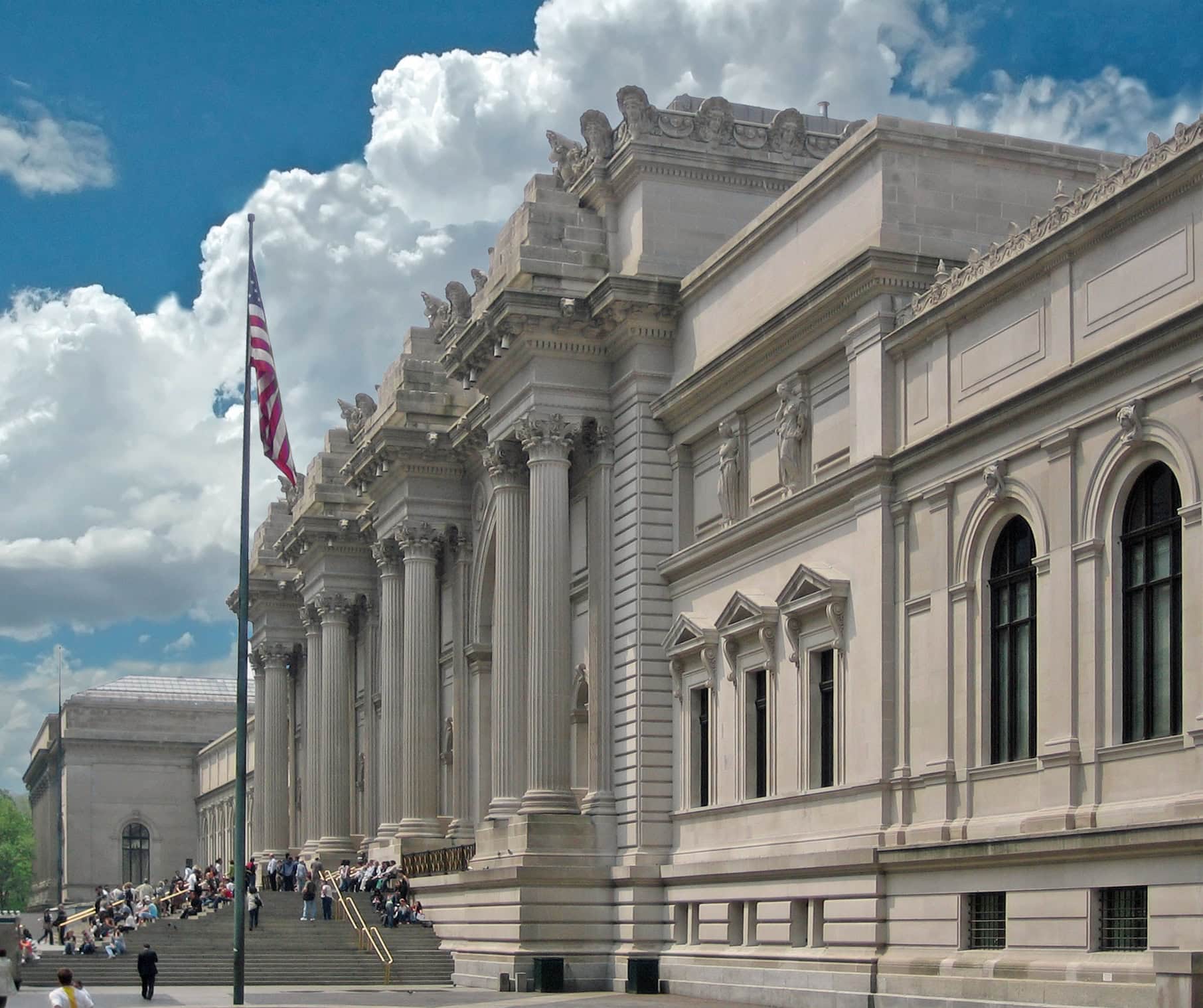 New York ieftin: 25 de idei gratuite și cum să economisești în 2026 5 Fațada Muzeului Metropolitan de Artă