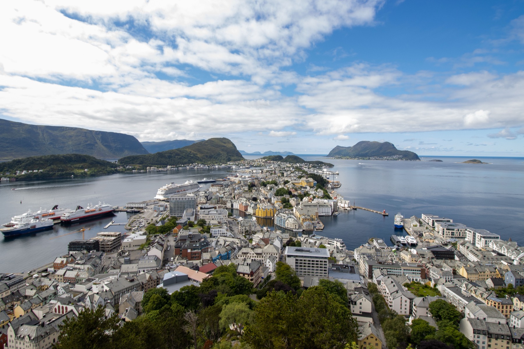 Ålesund, Noruega: 12 imprescindibles que ver junto al mar 2026 2 Mejor época para visitar Ålesund