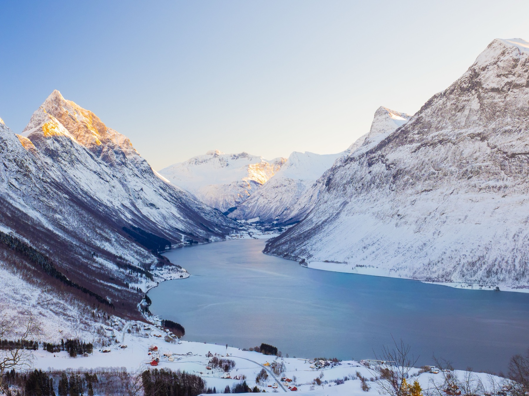 Ålesund, Noruega: 12 imprescindibles que ver junto al mar 2026 10 Naturaleza, museos al aire libre y mundo submarino