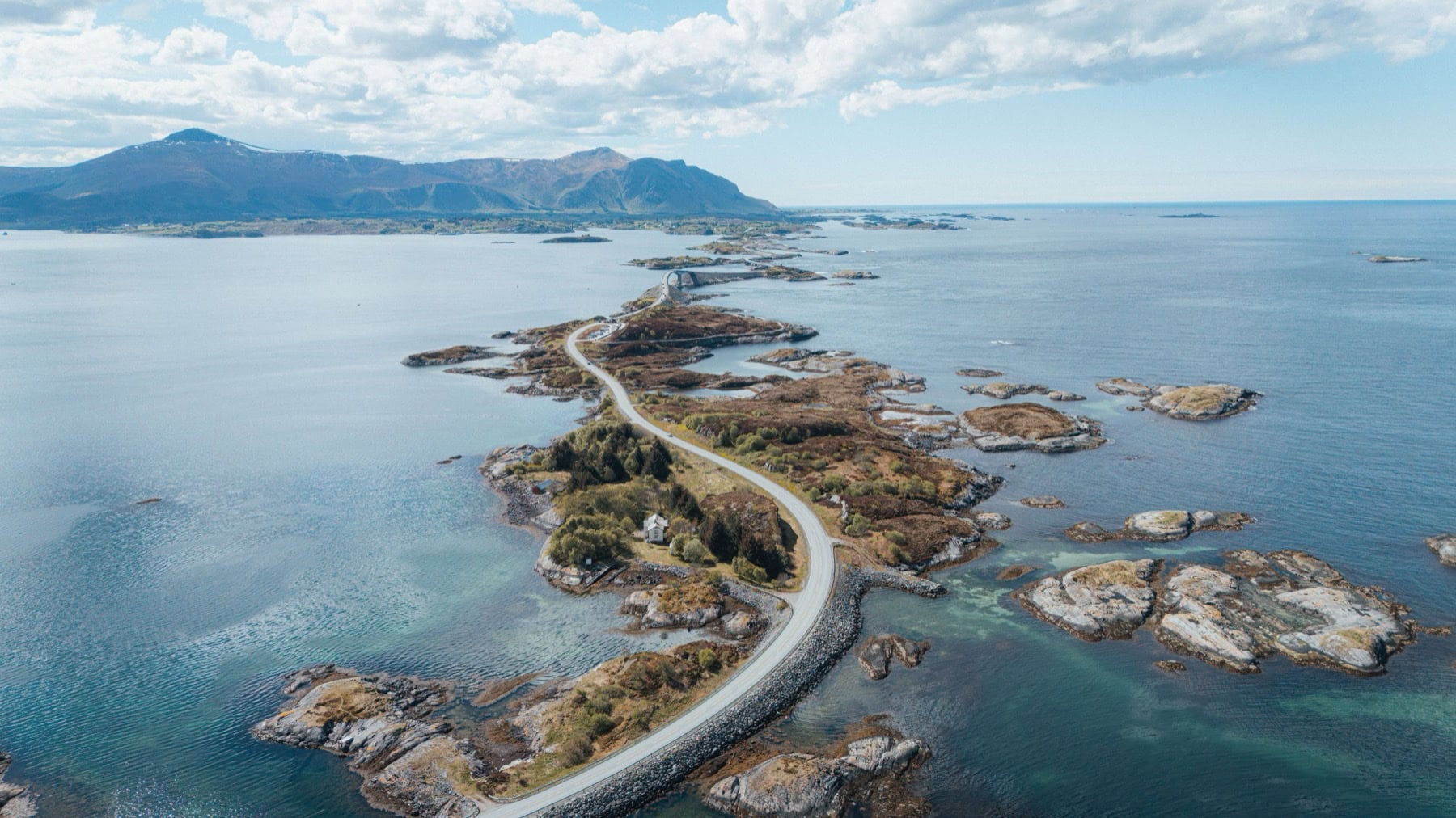 Drumul Atlantic și Trollstigen: 8 lucruri de știut despre șoseaua norvegiană de vis în 2026 5 Drumul Atlantic în toată splendoarea sa