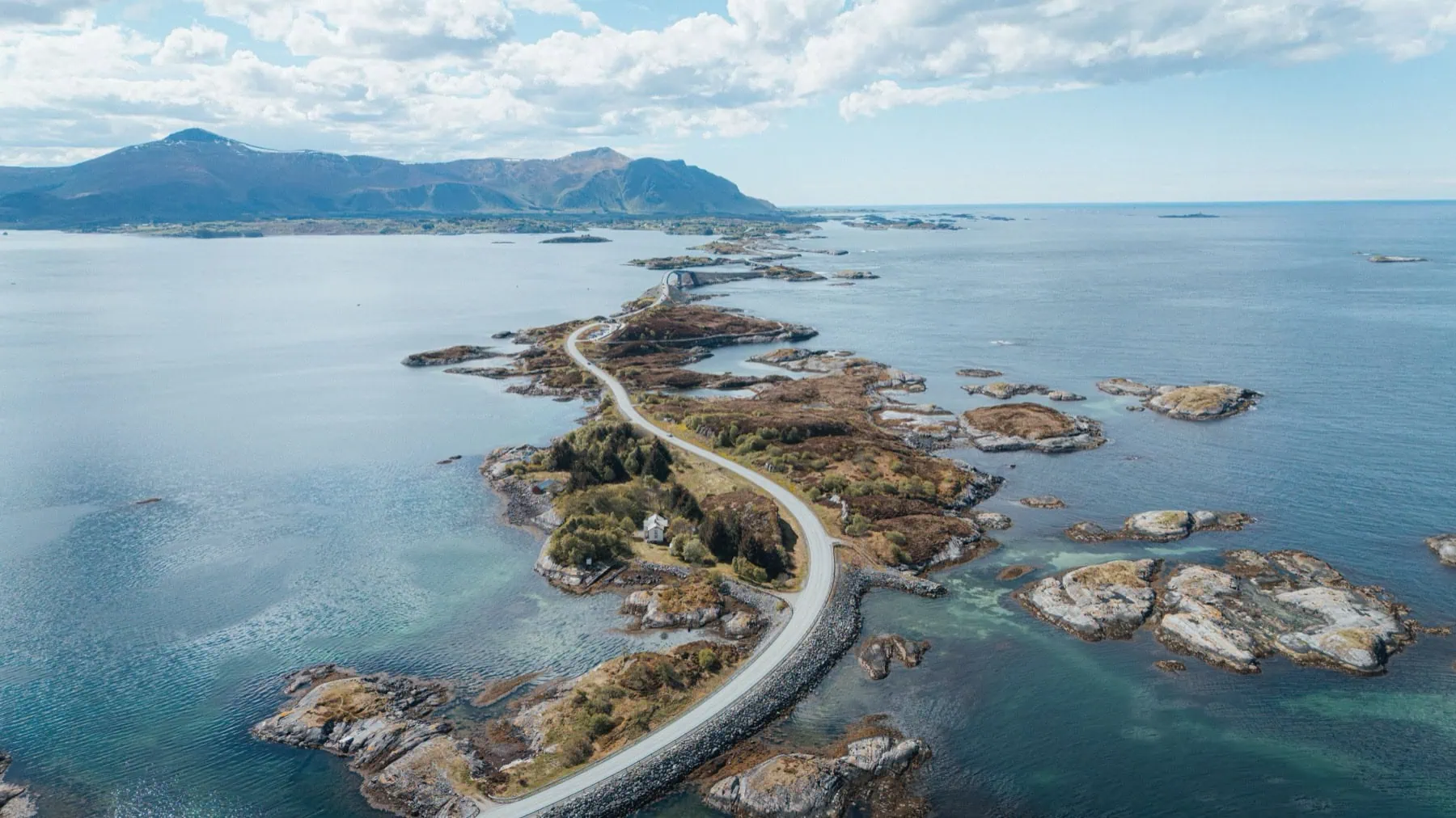 The Atlantic Road and Trollstigen: 8 Things to Know About Norway's Dream Roads in 2026 5 The Atlantic Road in all its glory